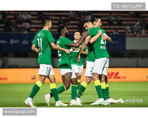 广州足球队以52分领跑大满贯积分榜展现强劲实力