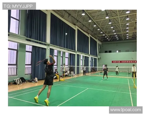 武汉羽毛球队与杭州羽毛球队赛后分析力量对比与战术探讨 武汉羽毛球队与杭州羽毛球队赛后分析力量对比与战术探讨