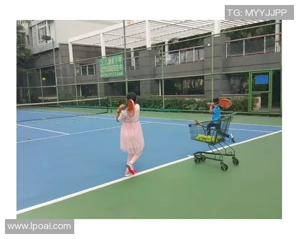 深入分析成都网球队边路渗透战术的优势与应用策略